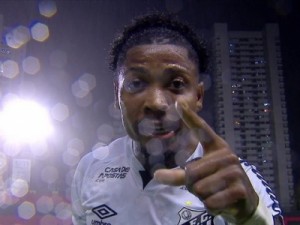 Marinho decide com golaço, e Santos vence Sport na Ilha do Retiro