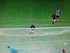 Botafogo e Flamengo marcam no fim da partida e empatam no Maracanã