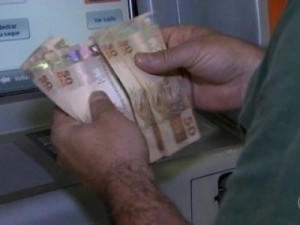 Governo mantém projeção de queda de 4,7% para o PIB em 2020