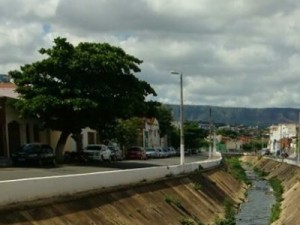 Motoqueiro morre ao cair no canal do Rio Grangeiro no Crato-CE