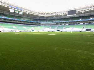 Justiça suspende Palmeiras x Flamengo após surto de Covid no time carioca