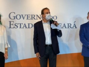 Camilo assina acordo de entendimento para exploração de urânio no Ceará