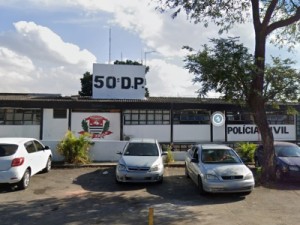 Polícia encontra crianças de 2 e 7 anos dentro de casa com corpos de pais mortos na Zona Leste de SP