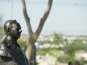 Barbalhense, jardineiro de Brasília é imortalizado em Praça na Capital Federal