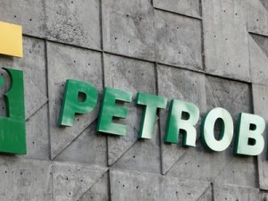 Petrobras reduz processamento em refinarias a menos de 70% da capacidade por parada em unidades