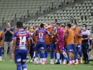 Ceni exalta elenco do Fortaleza após vitória diante do Atlético-MG: "Motivo de orgulho"