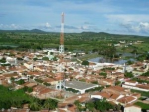 Dupla mata homem e deixa jovens feridos em Lavras da Mangabeira