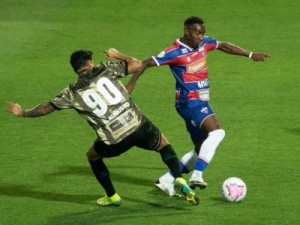 Com tempos distintos, Coritiba e Fortaleza empatam sem gols