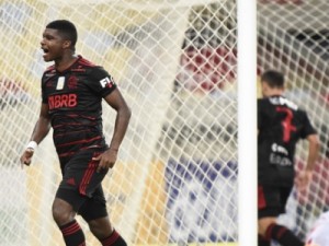 Flamengo empata com Bragantino e desperdiça chance de ser líder isolado