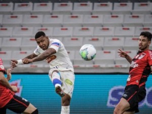 Athletico vira sobre o Fortaleza, encerra jejum de 11 jogos e respira na luta contra o Z-4