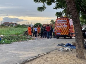 Adolescente é morto e PM é baleado durante troca de tiros em Fortaleza