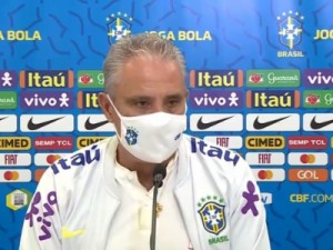 Tite cita desafios por cortes na Seleção e diz que Firmino será "mais arco do que flecha"