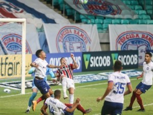 Luciano faz de bicicleta, e São Paulo sobe para 2º com vitória sobre o Bahia