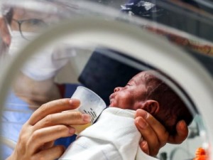 Em dez anos, cai 26% o número de mães com menos de 15 anos no Brasil, aponta IBGE