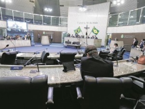 Assembleia aprova isenção de IPVA para transporte escolar e auxílio catador