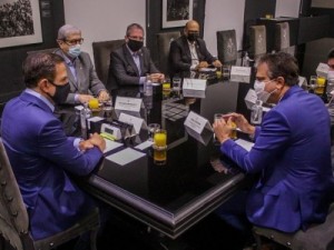 Camilo Santana se reúne com João Doria e defende vacina do Butantan no Plano Nacional de Imunização