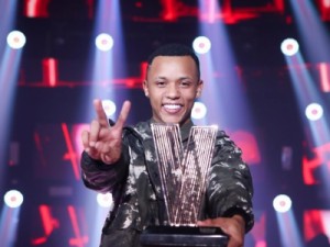 Victor Alves, do Time Iza, é o campeão do The Voice Brasil 2020