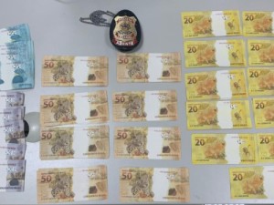 Polícia Federal apreende mais de R$ 7 mil em cédulas falsas e prende homem em bairro de Fortaleza
