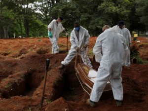 Dezembro tem maior número de mortes por Covid-19 no Brasil desde setembro, indicam secretarias de Saúde