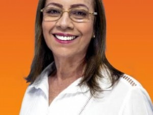 Médica, prefeita eleita de Itapajé deixa solenidade de posse para atender vítimas de acidente