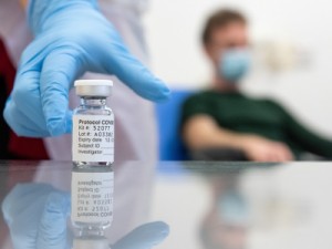 Anvisa aprova importação de 2 milhões de doses da vacina de Oxford