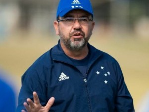 Fortaleza anuncia Enderson Moreira como substituto de Marcelo Chamusca