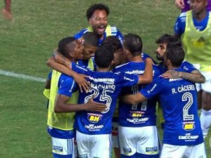 Cruzeiro vence o Operário, se garante na Série B e complica acesso do adversário