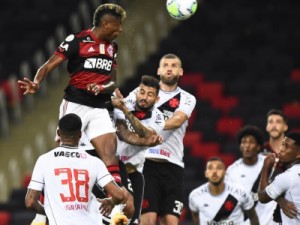 Deixou chegar? Flamengo tem chance de ficar na liderança do Brasileirão após 427 dias