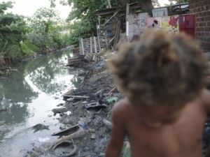 Sem auxílio, Brasil tem 2 milhões de novos pobres