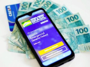 Equipe econômica prepara 'cláusula de calamidade' para voltar a pagar auxílio emergencial