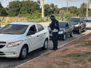 Carnaval: barreiras sanitárias começam em estradas do Ceará