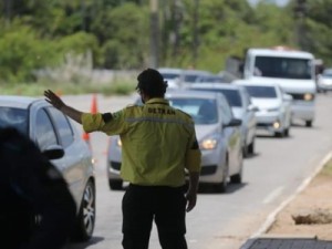 Carnaval não é feriado no Ceará; com decreto, veja as implicações para trabalhadores no período