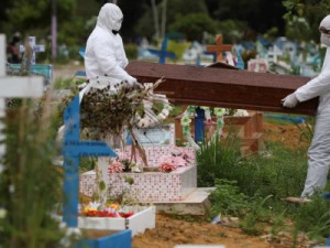 Sábado, às 20h, o Brasil registrou 1.046 mortes pela Covid-19 nas 24 horas anteriores