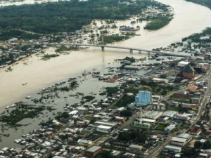 Com enchente, dengue e Covid-19, Acre chega ao sexto dia em situação de emergência