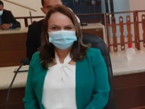 Vereadora Efigênia Garcia solicita ampla reforma da Escola do Sítio Cabeceiras