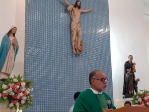 Seguindo os Passos de Jesus: Semana Santa da Paróquia de São Vicente de Paulo