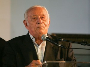 Morre Adauto Bezerra, ex-governador do Ceará, por Covid-19