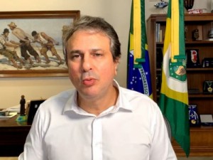 Camilo Santana anuncia cesta básica de R$ 200 a 150 mil pessoas, entre ambulantes e taxistas