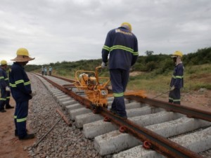 Governo arrecada R$ 32,7 milhões em leilão de trecho de Ferrovia de Integração Oeste-Leste na Bahia