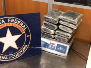 ‘SUPERMACONHA’ Receita Federal apreende 17 kg de skunk no Aeroporto de Fortaleza