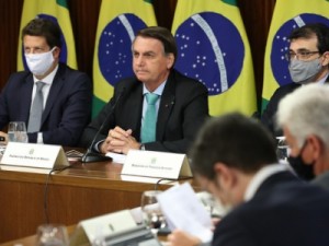 Bolsonaro corta verba para o Meio Ambiente no dia seguinte à promessa de dobrar orçamento