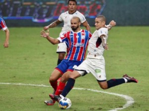 Nos pênaltis, Fortaleza perde para Bahia e é eliminado da Copa do Nordeste