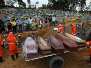 Brasil registra 2.278 mortes por Covid em 24 horas e ultrapassa 406 mil