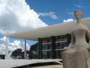 Por unanimidade STF considera inconstitucional cobrança por cheque especial não utilizado