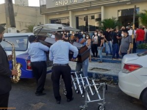 Família e amigos no adeus ao Engenheiro Civil Giovanii Soares Costa