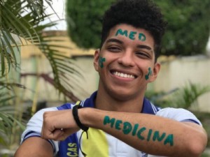 Estudante quilombola passa em primeiro lugar para Medicina em SE: 'Sou a inclusão em um curso elitista'