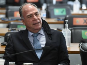 PF conclui inquérito contra líder do governo no Senado e pede bloqueio de R$ 20 milhões em suas contas