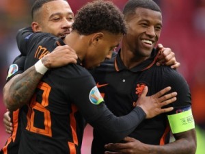 Holanda vence fácil a Macedônia do Norte e empolga na Eurocopa