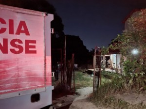 Mãe é morta a facadas após criminosos não encontrarem filho em Caucaia