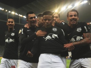 Líderes e invictos: o que há por trás das boas campanhas de Bragantino e Náutico no Brasileiro